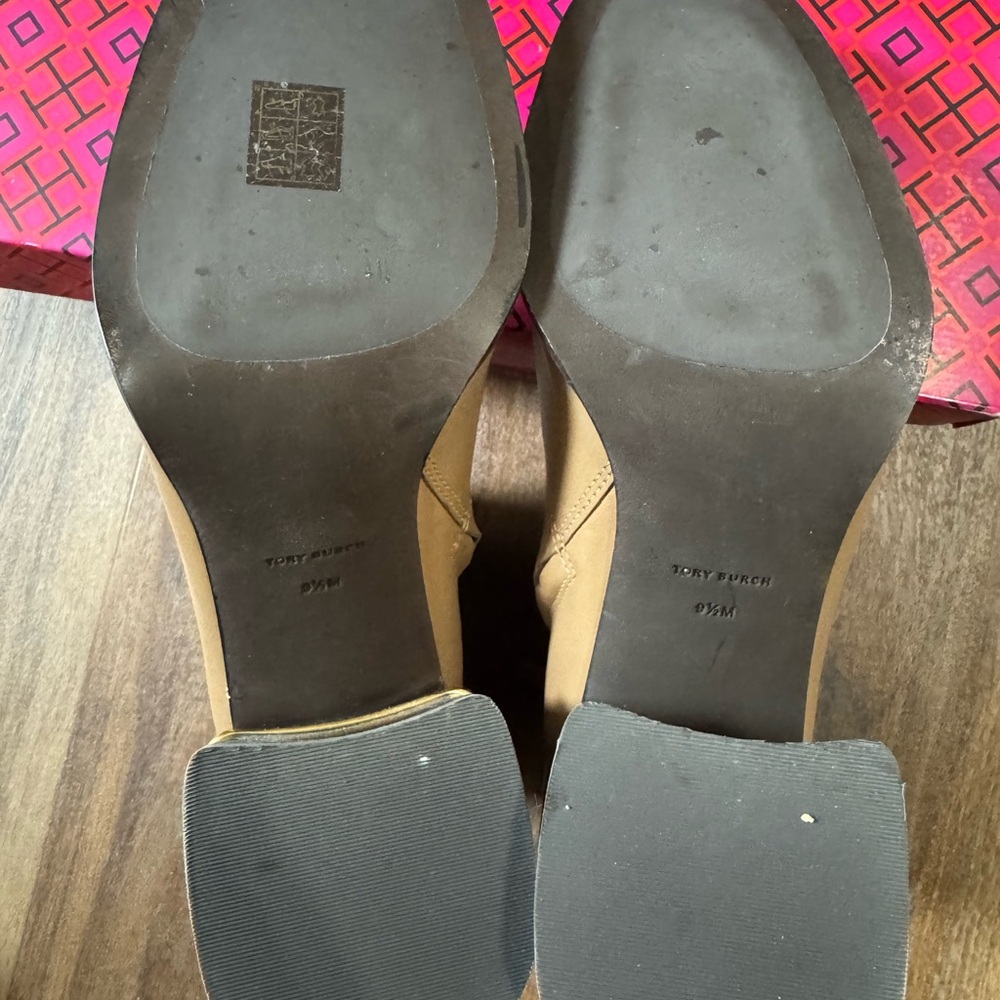 Tory Burch Calf Leather Ankle Boots 75MM Taupe/Tan Side Zip Square Toe. 9.5M - Picture 7 of 8